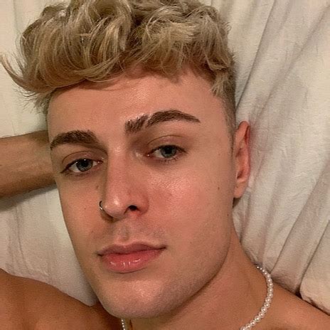 Connor Lennox (@connorlennoxx) • Instagram photos and videos.